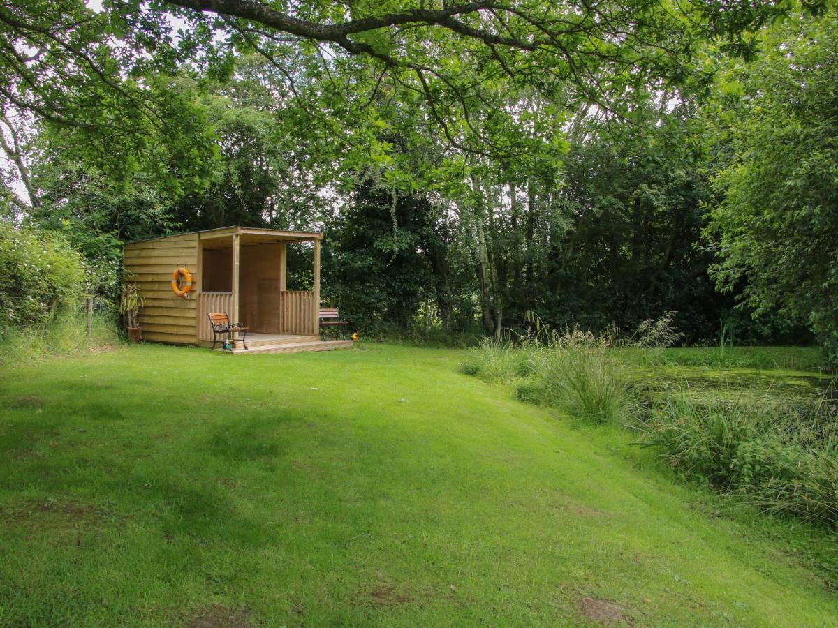 Jacob'S Meadow Pod 2 Villa Шрусбъри Екстериор снимка